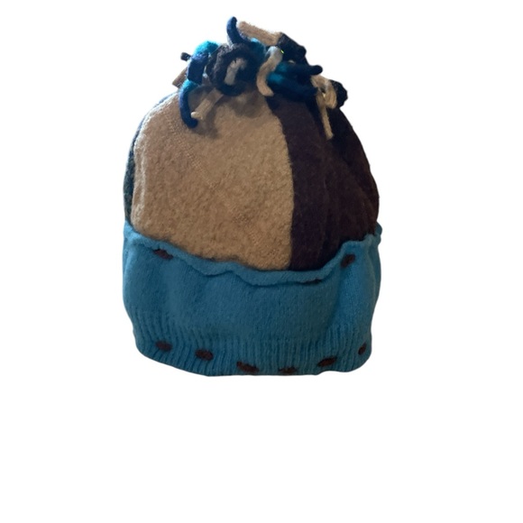 Baabaazuzu One Of A Kind Upcycled Wool Ski Hat With Fleece Lining, One Size - Picture 5 of 6